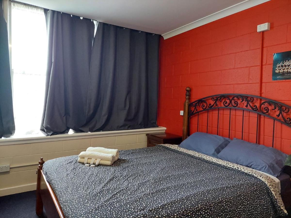 Port Adelaide Backpackers Vandrehjem Eksteriør billede
